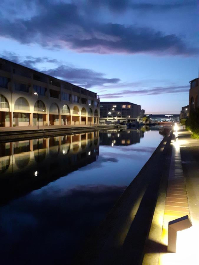T2 Neuf Climatise A Sete 200M Plage, Parking ภายนอก รูปภาพ